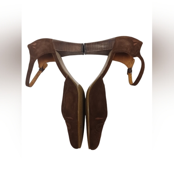 Clarks EUC Brown Leather Round Toe Shoes Size 7 - Picture 3 of 8